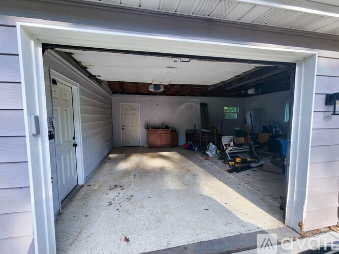Ballwin House: 20 Alfresco Drive