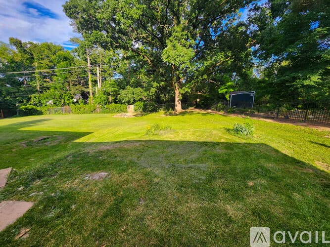 Ballwin House: 20 Alfresco Drive