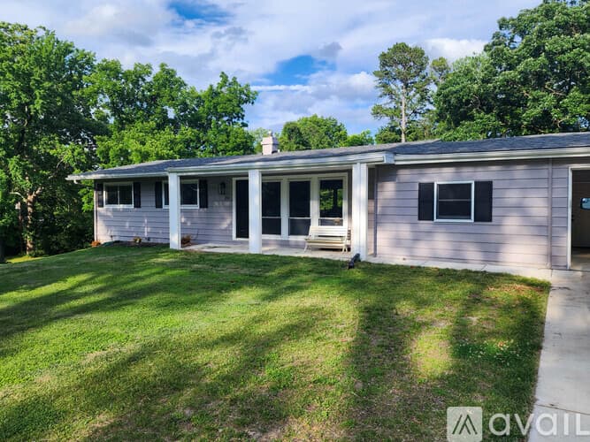 Ballwin House: 20 Alfresco Drive