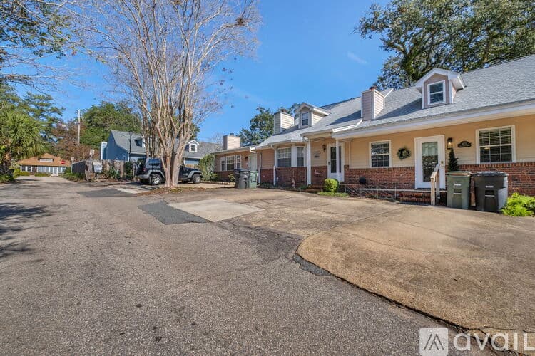 Tallahassee Townhome: 417 Williams St