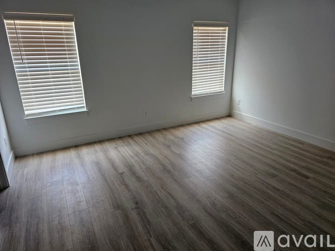 Clinton House: 225 Essex Drive