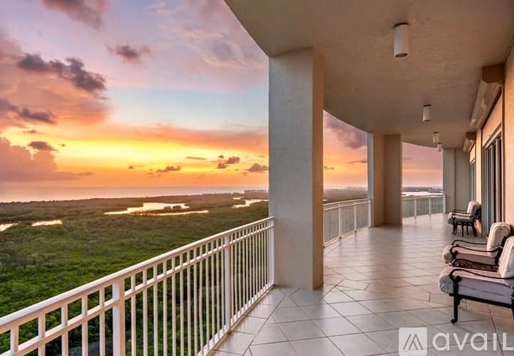 Naples Condo: 1001 Arbor Lake Dr