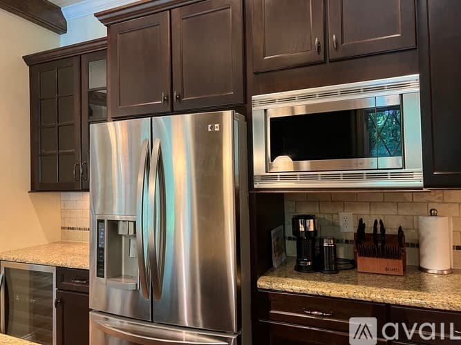 Wake Forest House: 4101 Heritage View Trail