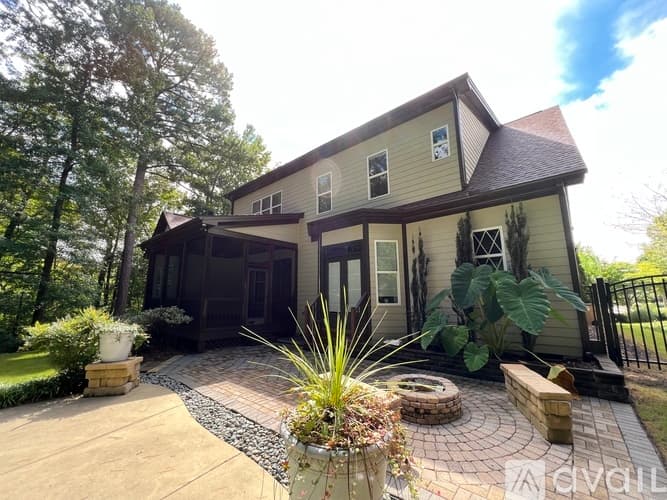 Wake Forest House: 4101 Heritage View Trail