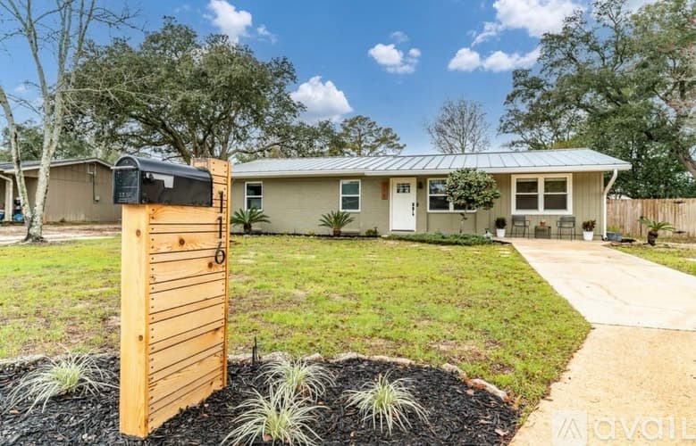 Fort Walton Beach House: 116 North Audrey Circle Northwest