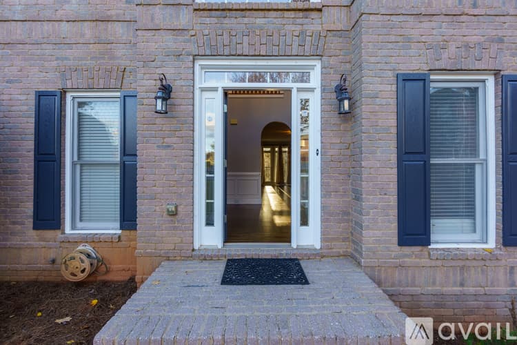 Alpharetta House: 495 Pine Bough Ct