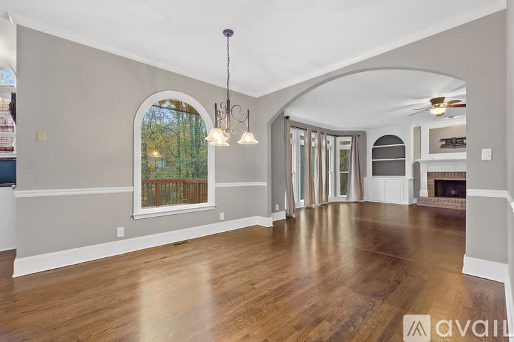 Alpharetta House: 495 Pine Bough Ct