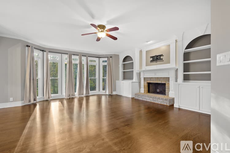 Alpharetta House: 495 Pine Bough Ct