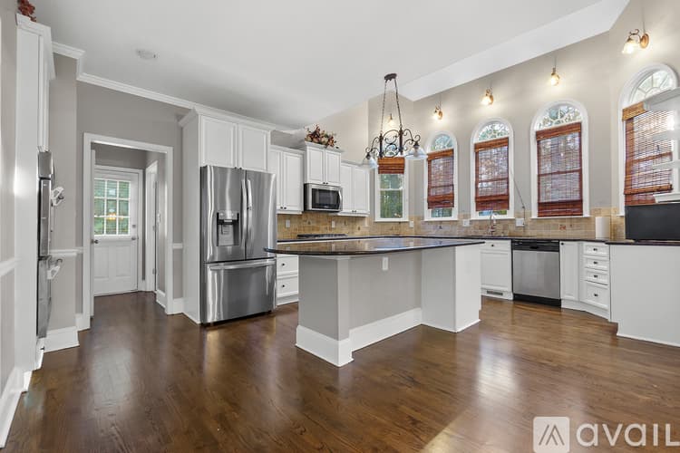 Alpharetta House: 495 Pine Bough Ct
