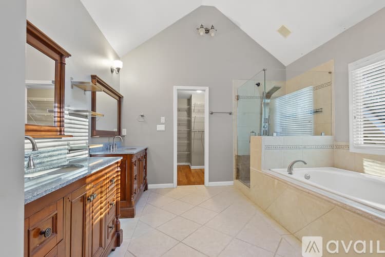 Alpharetta House: 495 Pine Bough Ct