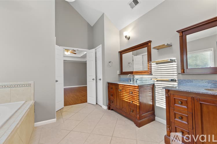 Alpharetta House: 495 Pine Bough Ct