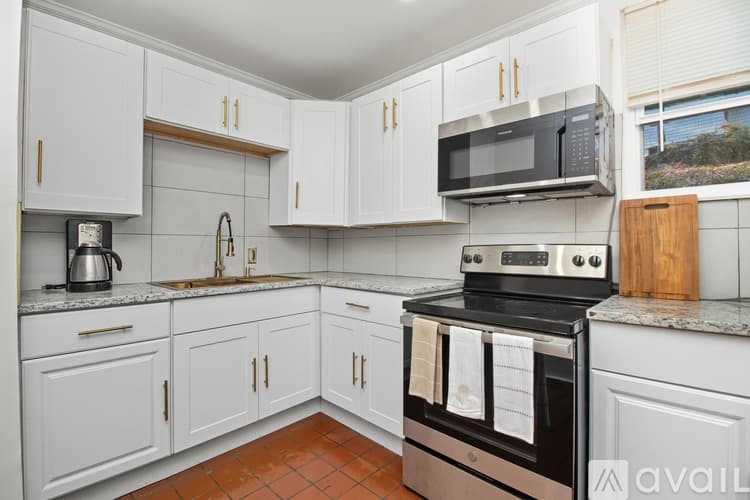 Atlanta Apartment: 1783 Ridgewood Dr NE