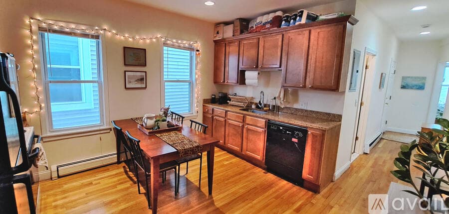 Boston Apartment: 143 Hillside Street