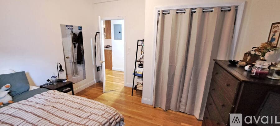 Boston Apartment: 143 Hillside Street