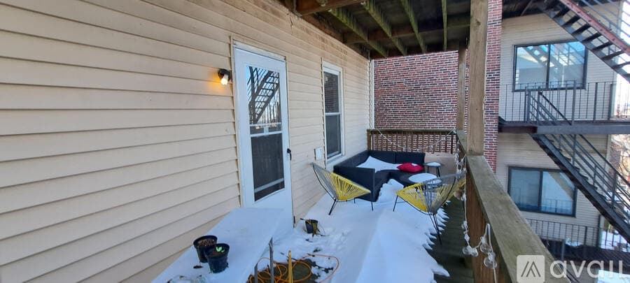 Boston Apartment: 143 Hillside Street