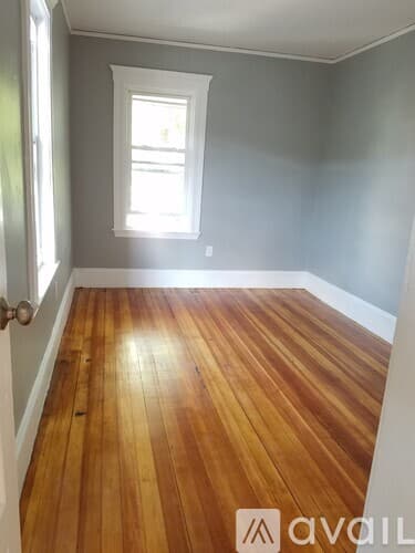 Boston Apartment: 98 Topliff St