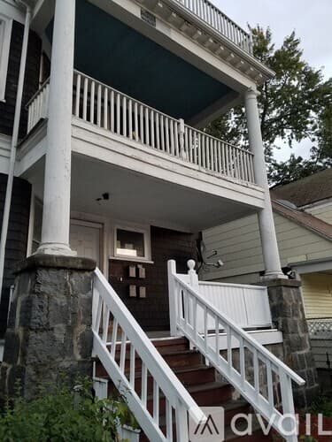 Boston Apartment: 98 Topliff St