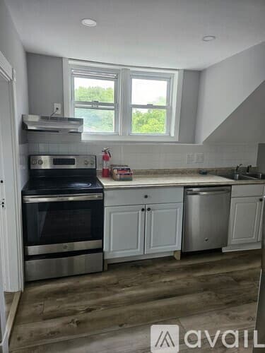 Boston Apartment: 14 Hillside St
