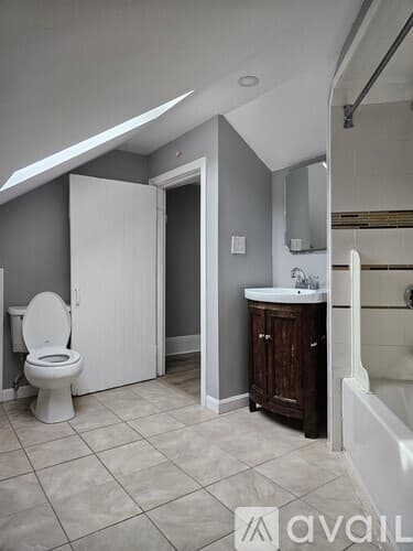 Boston Apartment: 14 Hillside St