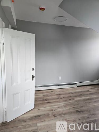 Boston Apartment: 14 Hillside St