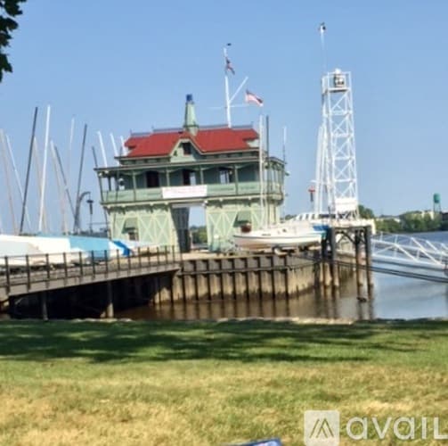 Riverton Apartment: 207 Bank Avenue
