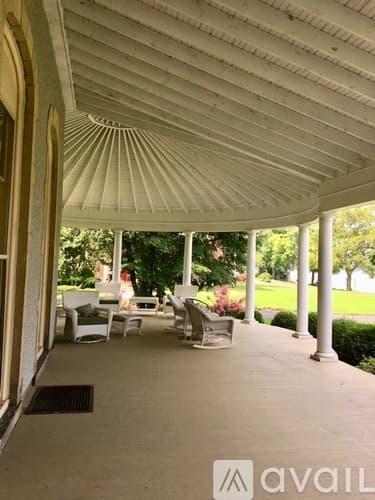 Riverton Apartment: 207 Bank Avenue