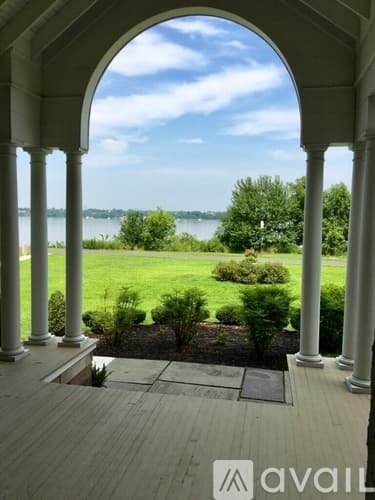 Riverton Apartment: 207 Bank Avenue
