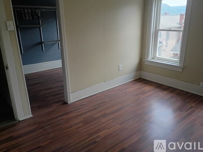 Altoona Apartment: 1324 17th Ave