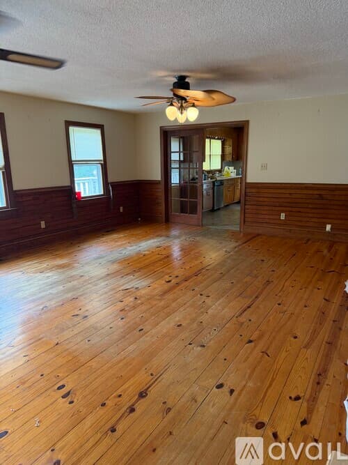 Littleton House: 725 Weavers Chapel Rd