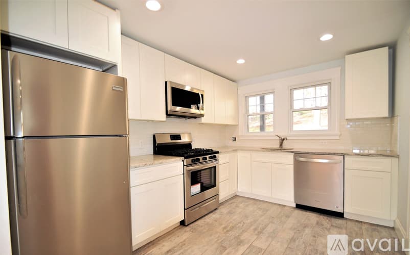 Boston Apartment: 51 Leamington Rd