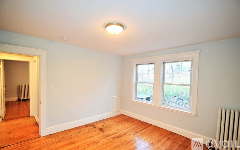Boston Apartment: 51 Leamington Rd