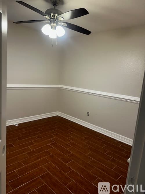 Fort Worth House: 1300 Hazelnut Drive