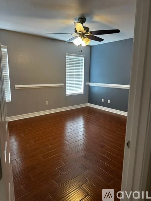 Fort Worth House: 1300 Hazelnut Drive