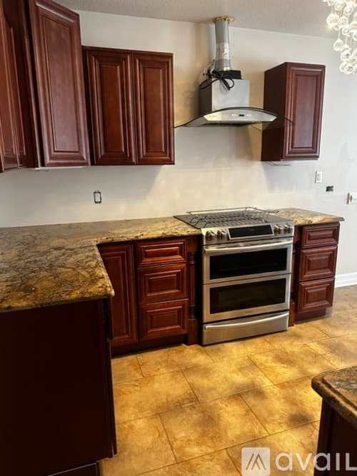 Fort Worth House: 1300 Hazelnut Drive