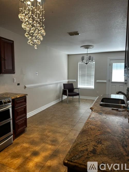 Fort Worth House: 1300 Hazelnut Drive