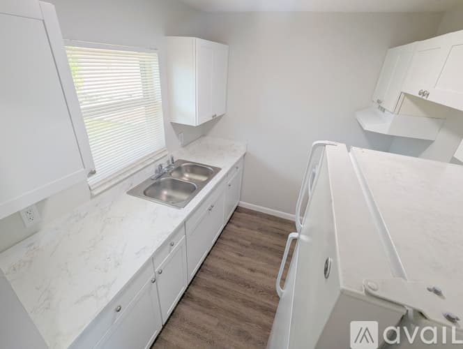 Palm Springs Apartment: 3031 Springfield Ln