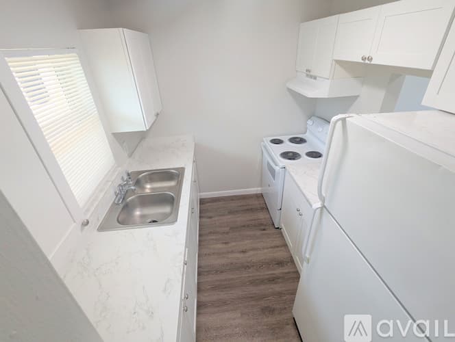 Palm Springs Apartment: 3031 Springfield Ln