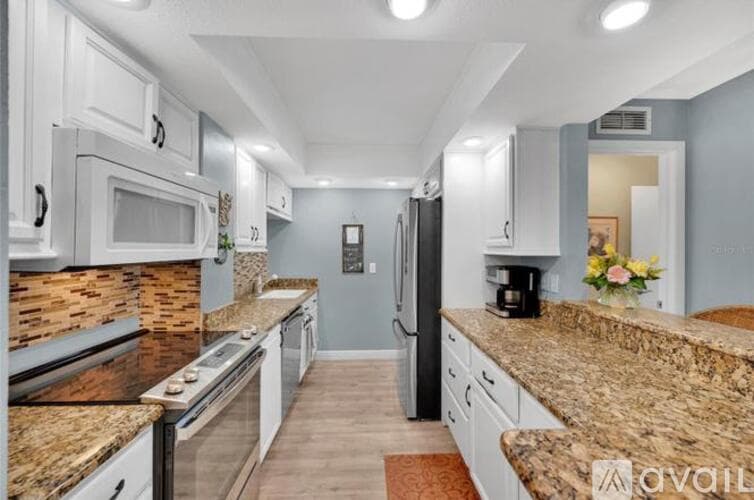 St. Petersburg Condo: 4900 Brittany Drive South