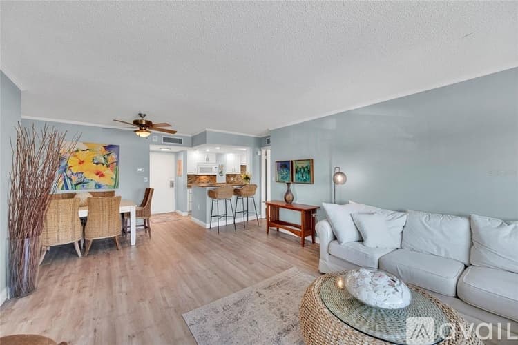 St. Petersburg Condo: 4900 Brittany Drive South