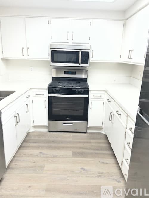 Calabasas Condo: 4240 LOST HILLS RD