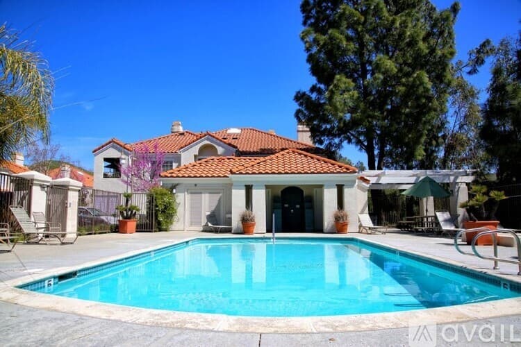 Calabasas Condo: 4240 LOST HILLS RD
