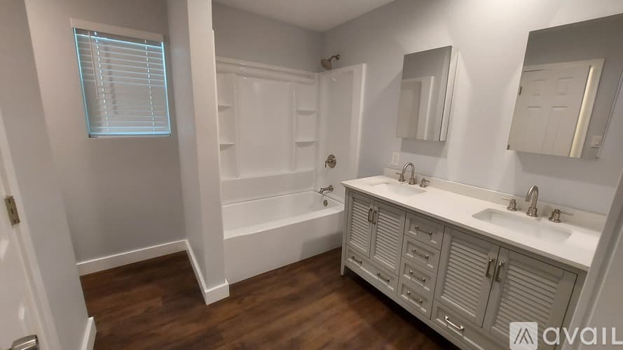 Forney House: 808 S Bois D Arc St
