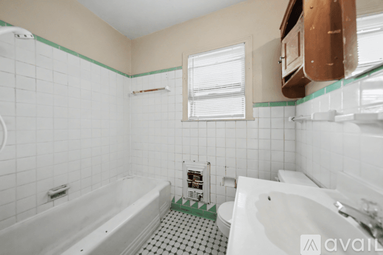 Temple House: 1502 S 7th St