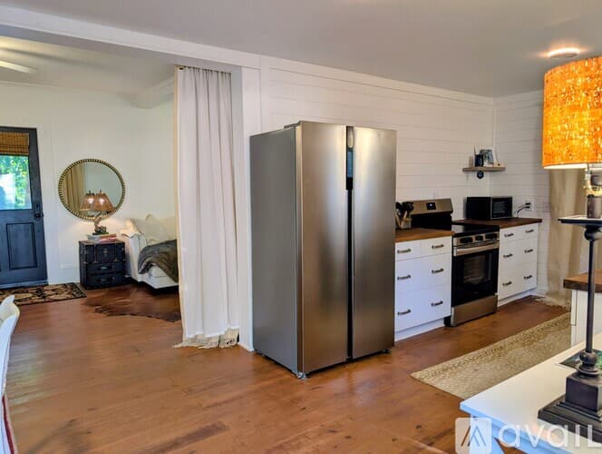 Lakemont House: 10 Oasis Rd