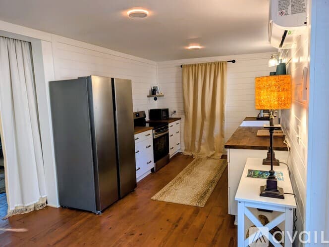 Lakemont House: 10 Oasis Rd