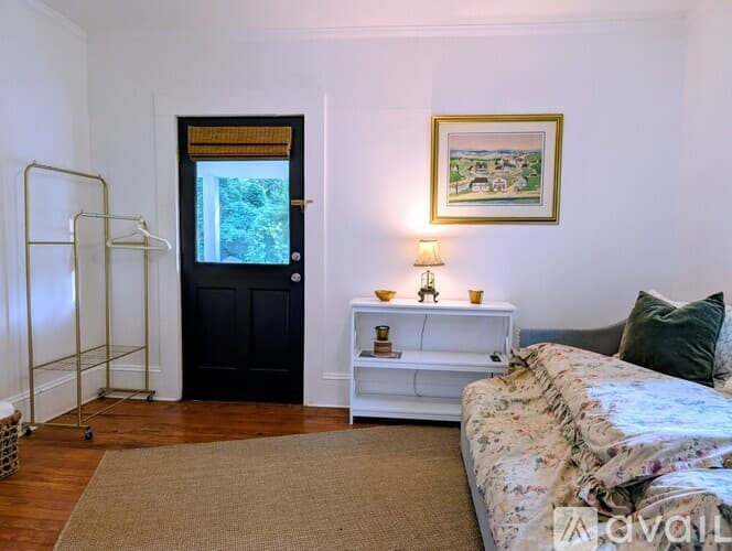 Lakemont House: 10 Oasis Rd