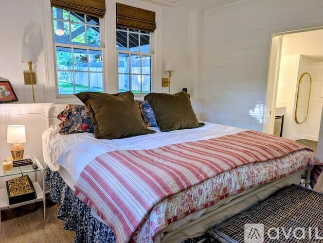 Lakemont House: 10 Oasis Rd