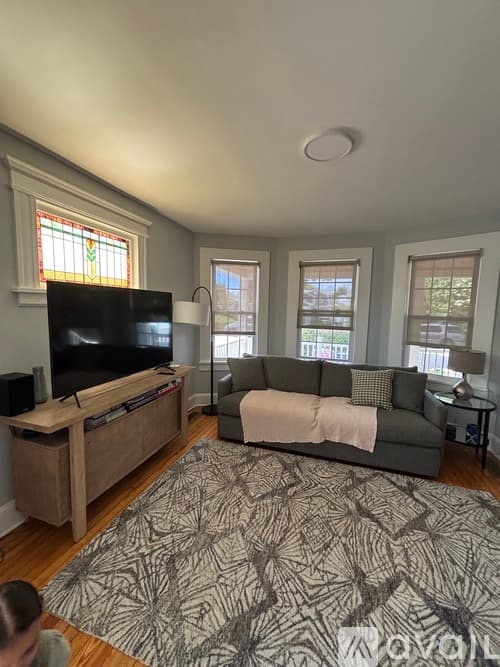 Fairfield Apartment: 58 Harris St