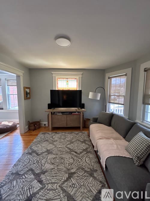 Fairfield Apartment: 58 Harris St