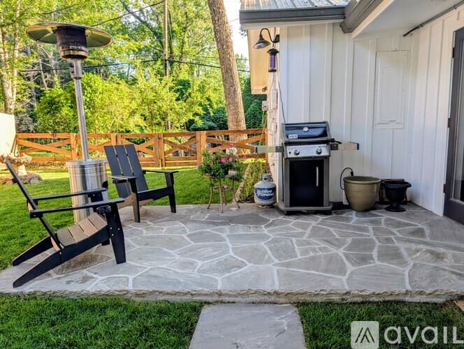 Lakemont House: 10 Oasis Rd